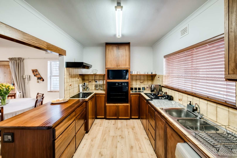 5 Bedroom Property for Sale in Kirstenhof Western Cape